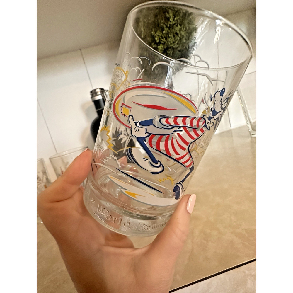 COLLECTIBLE McDONALDS 25th ANNIVERSARY WALT DISNEY WORLD GLASSES - SET OF 4 - Picture 2 of 11